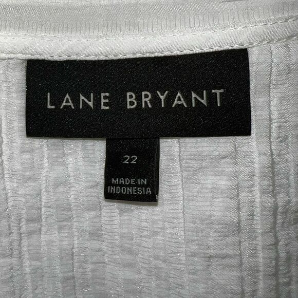 Lane Bryant white top with tie in front and elastic on short sleeves! - Picture 8 of 8